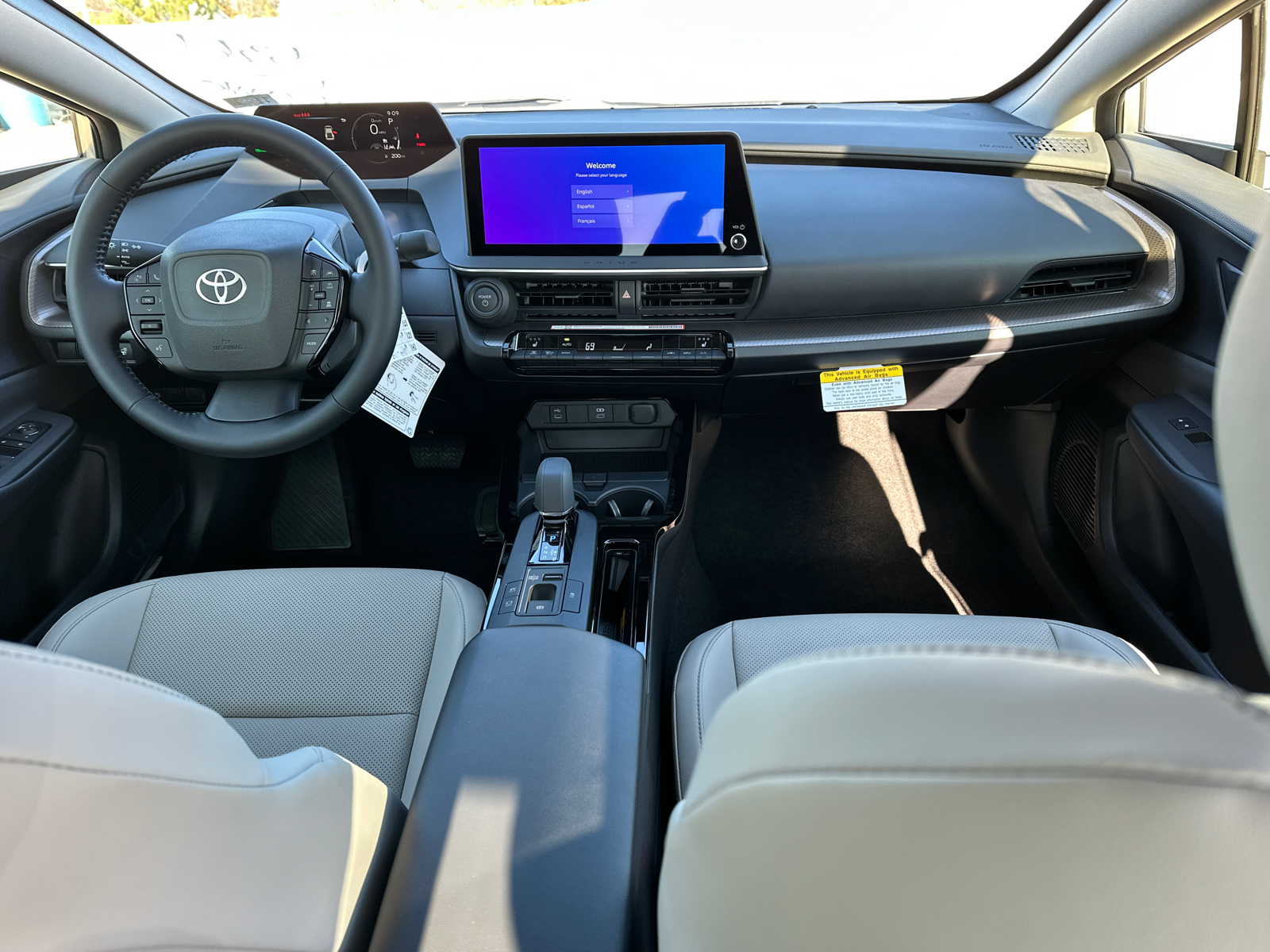 2024 Toyota Prius XLE 12