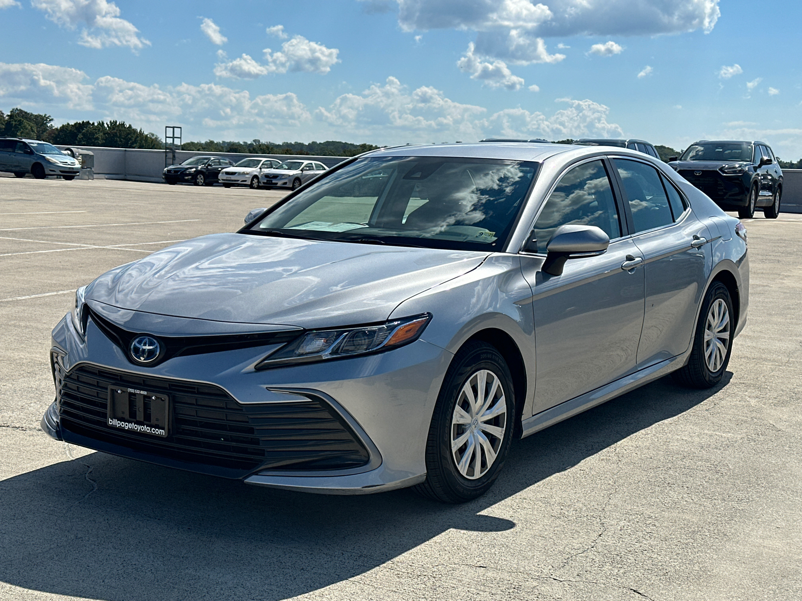 2024 Toyota Camry Hybrid LE 3