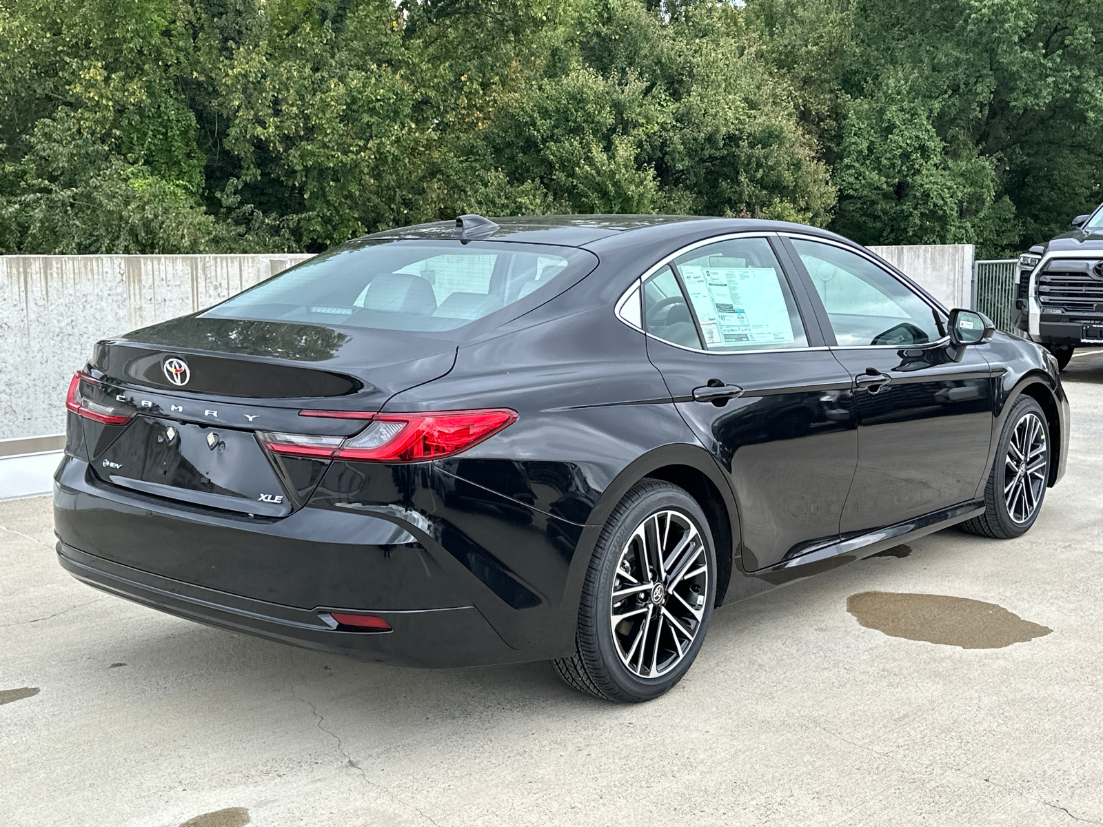 2025 Toyota Camry XLE 3