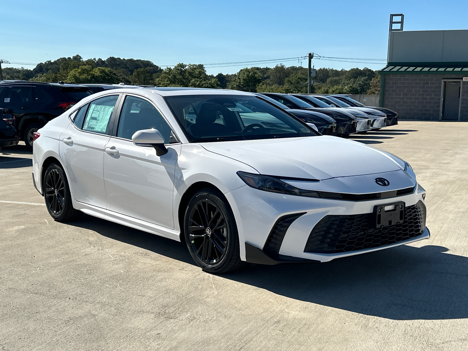 2025 Toyota Camry SE 27