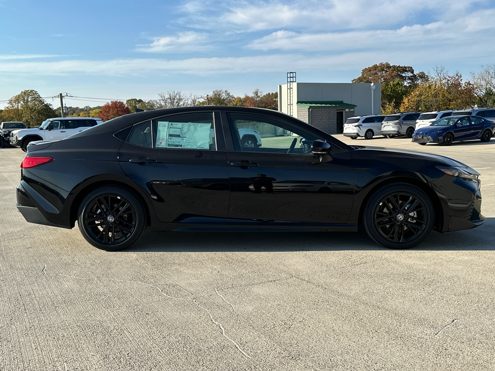 2025 Toyota Camry SE 2