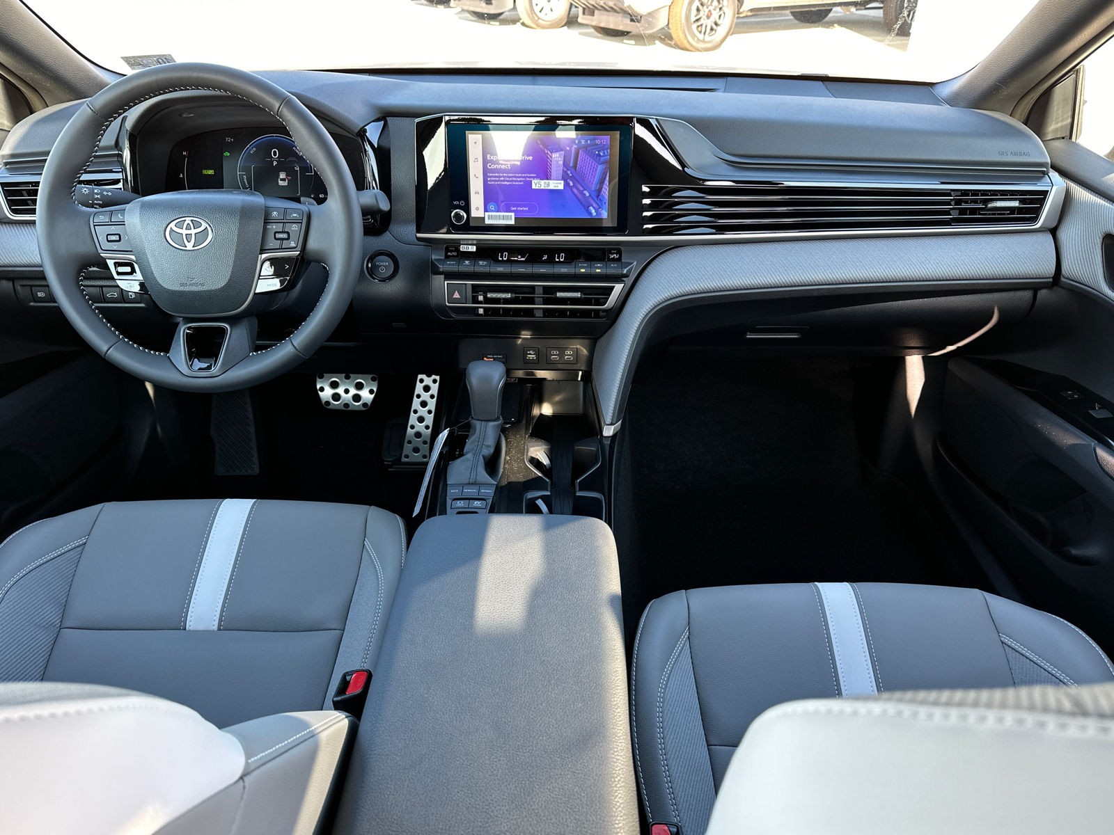 2025 Toyota Camry SE 10