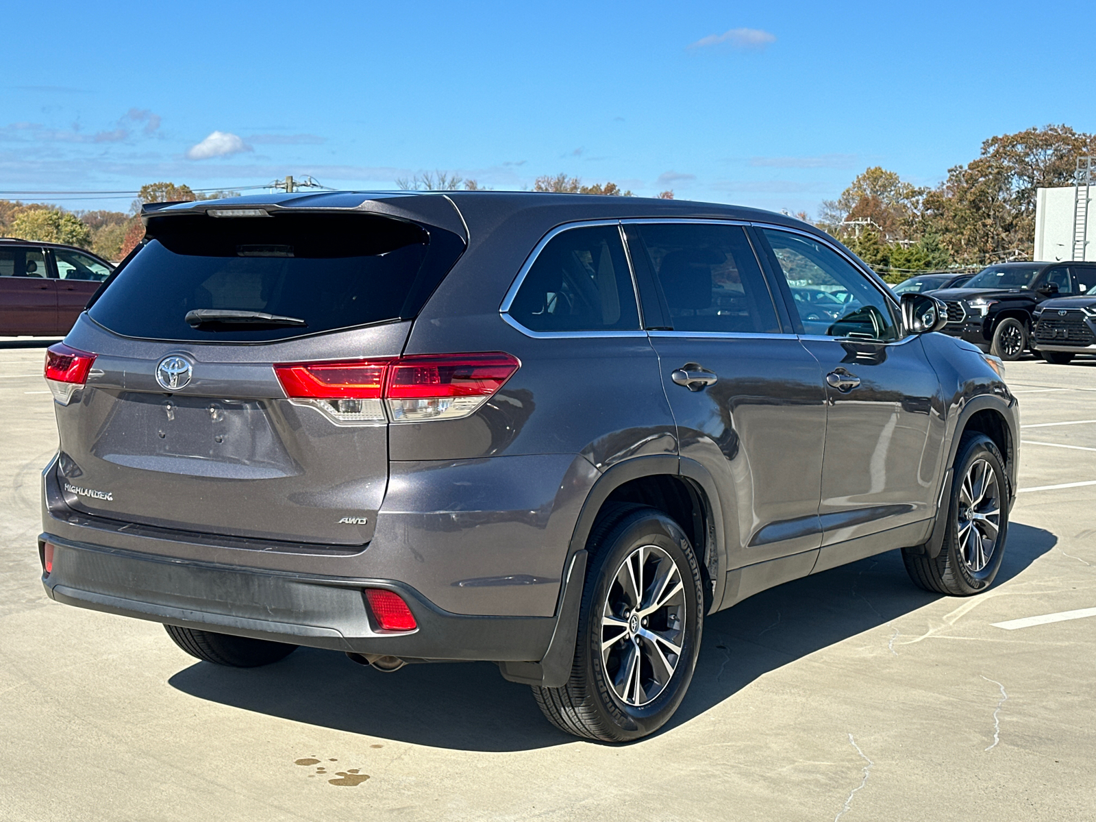 2019 Toyota Highlander LE Plus 6