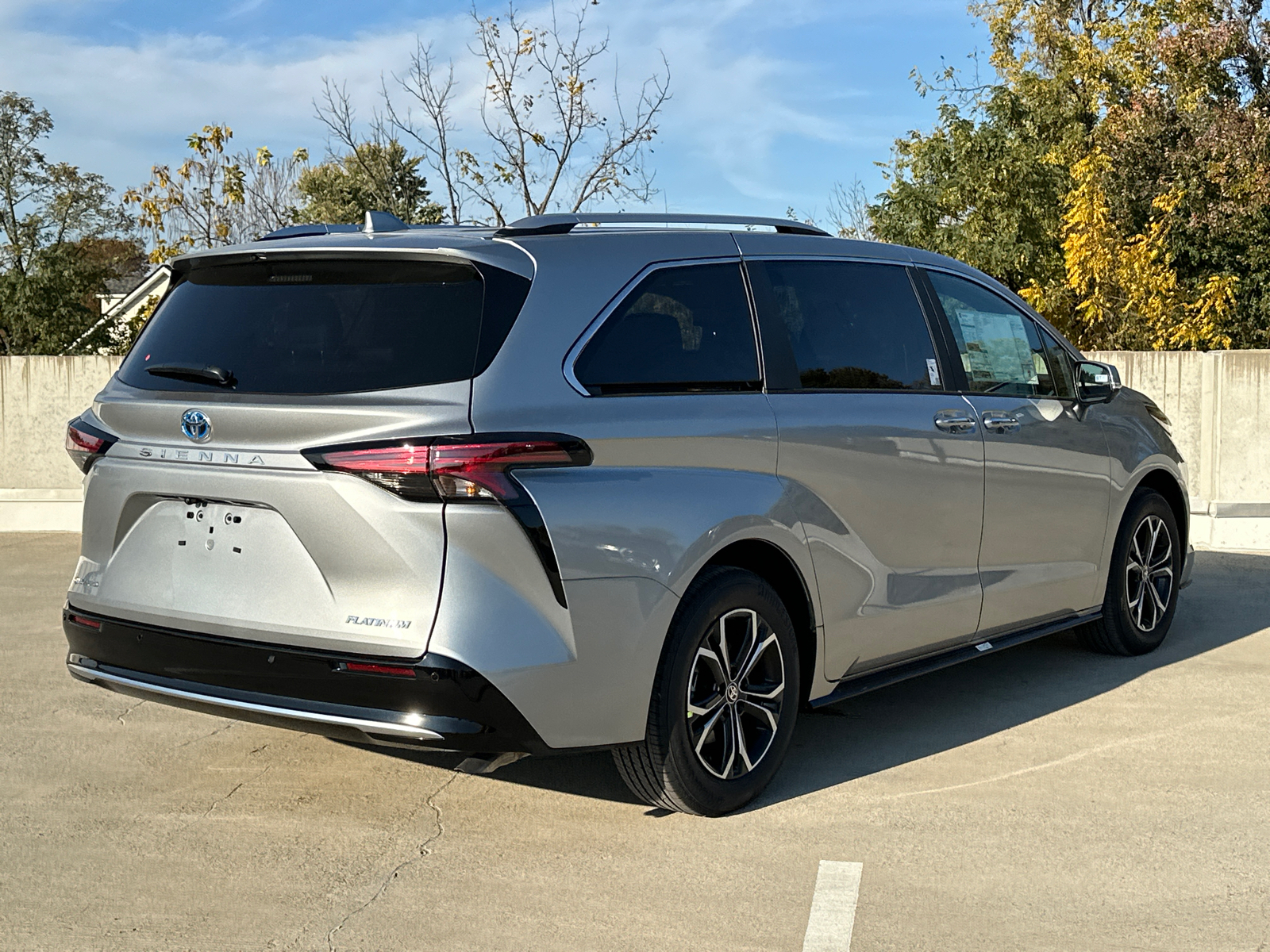 2025 Toyota Sienna Platinum 3