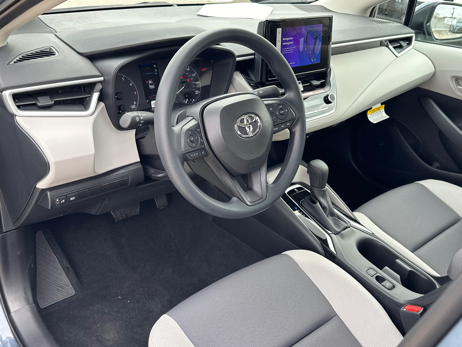 2025 Toyota Corolla LE 13