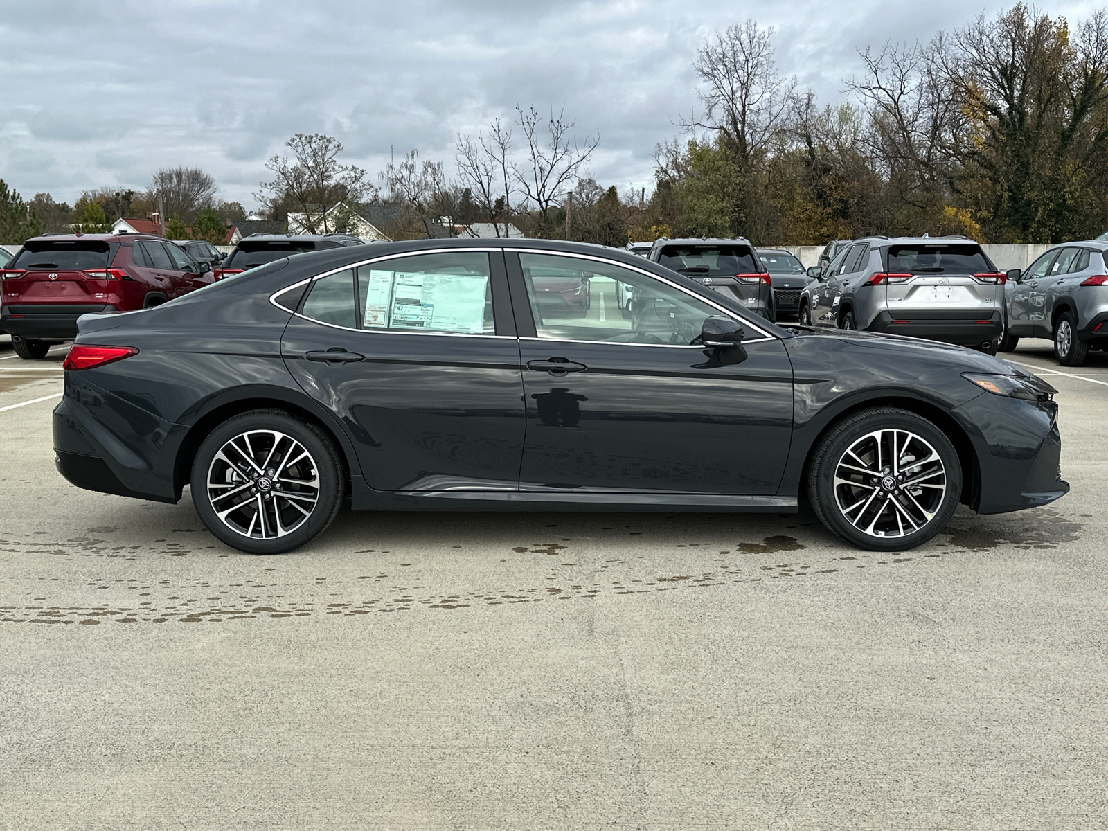 2025 Toyota Camry XLE 2