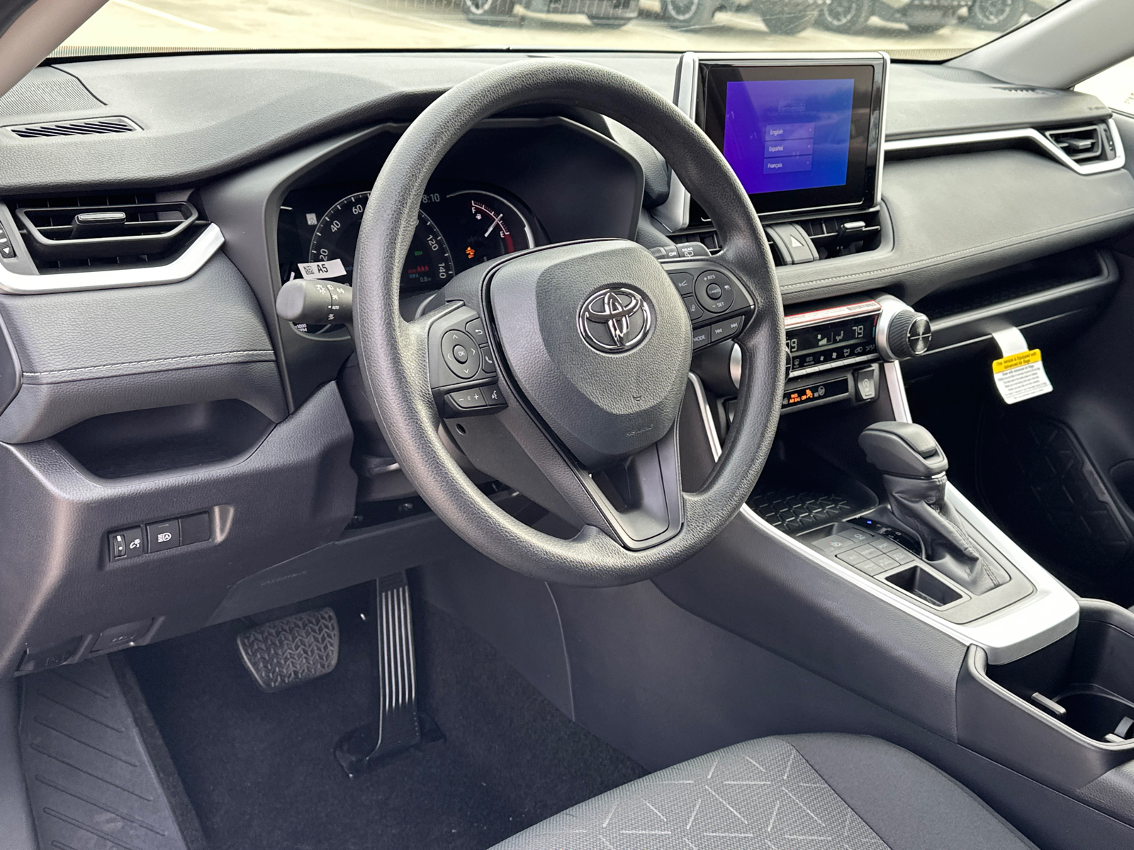 2025 Toyota RAV4 XLE 14