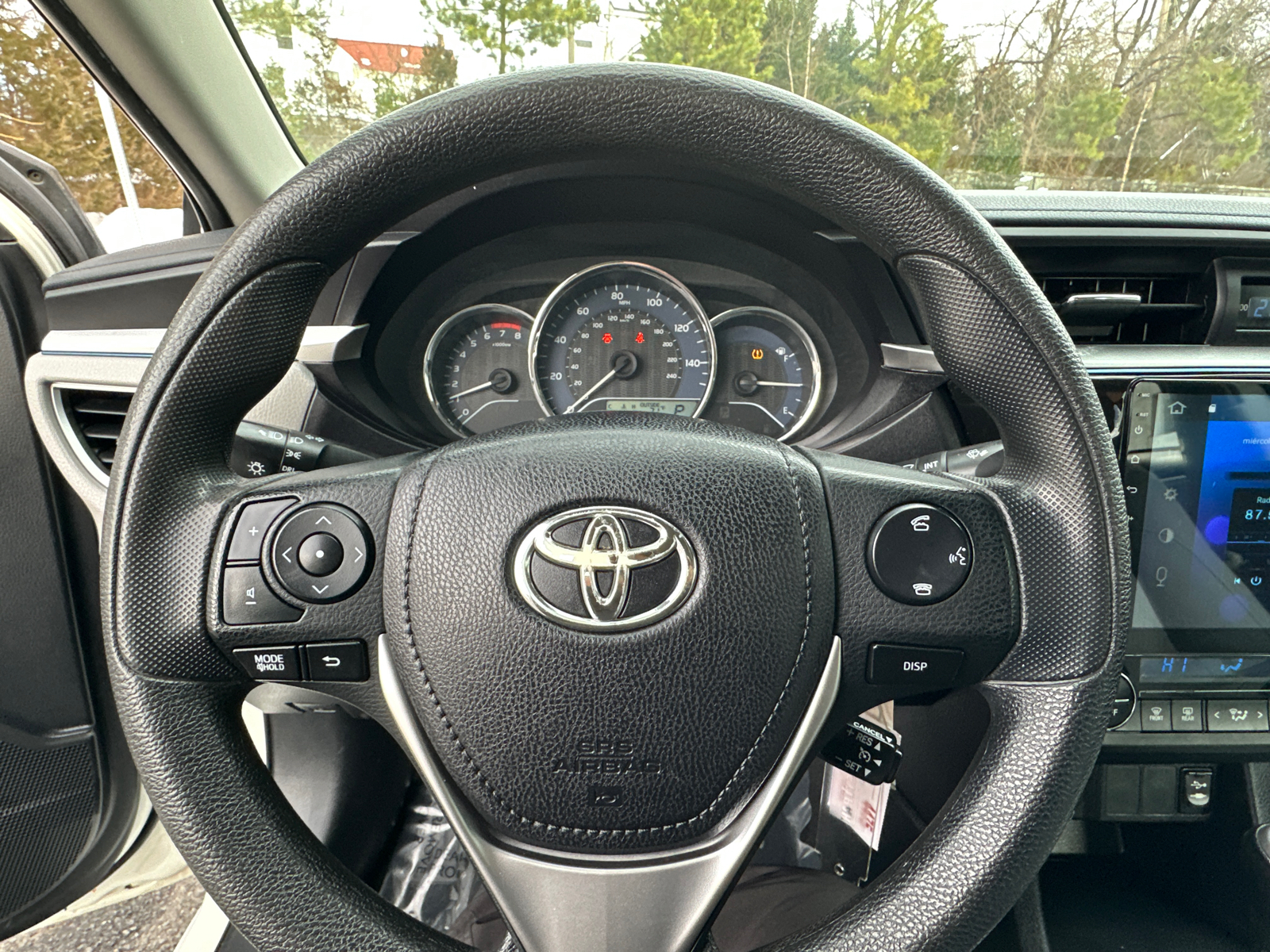 2014 Toyota Corolla LE 21