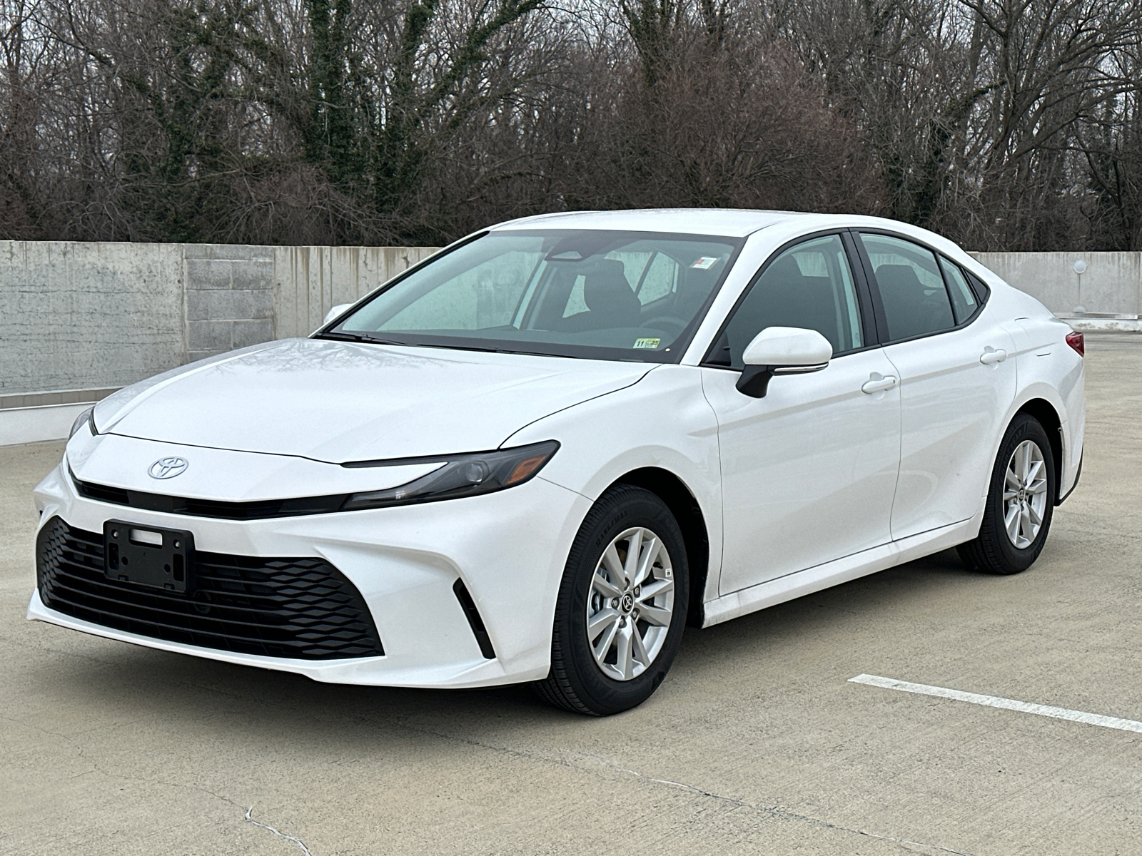 2025 Toyota Camry LE 3