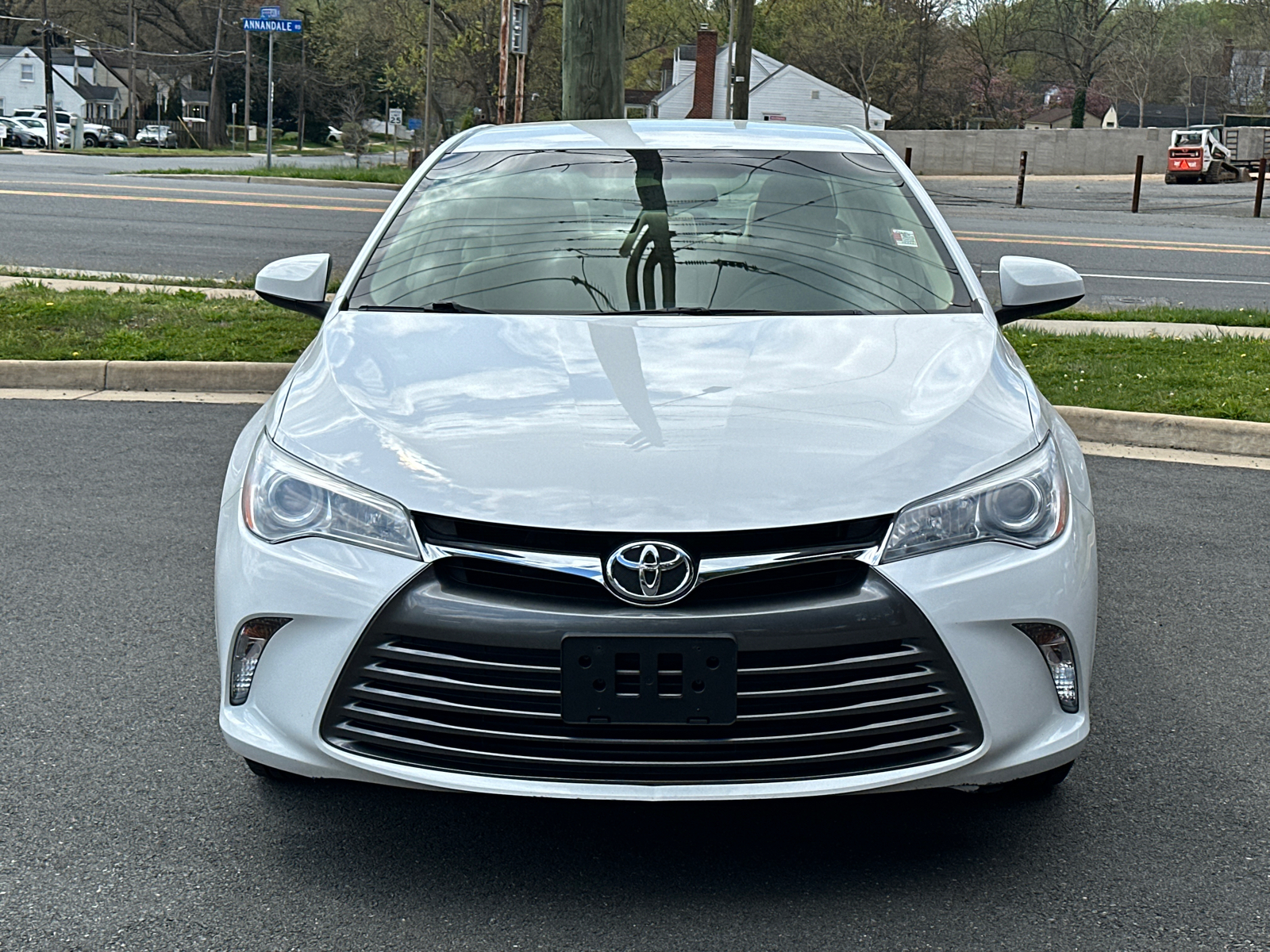 2017 Toyota Camry LE 2