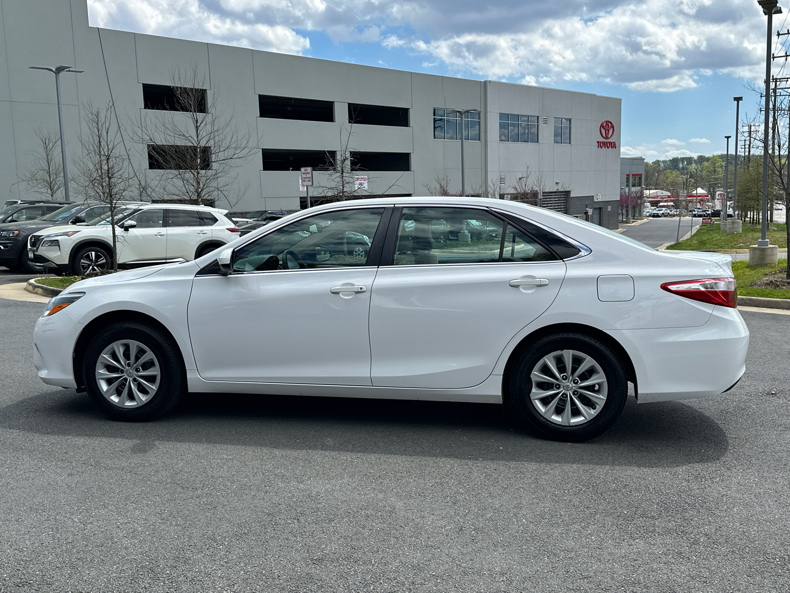 2017 Toyota Camry LE 3