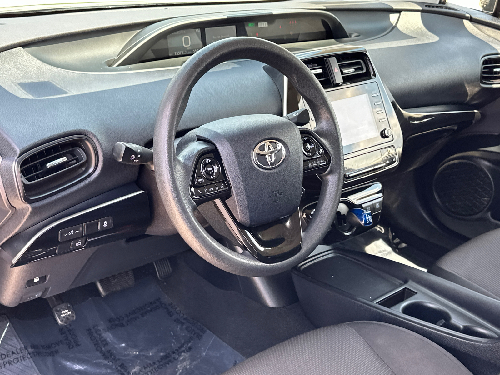 2022 Toyota Prius L 18