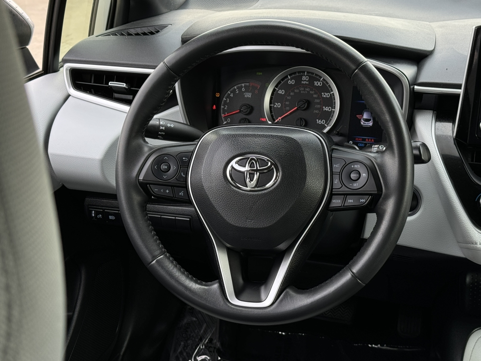 2022 Toyota Corolla Hatchback SE 21