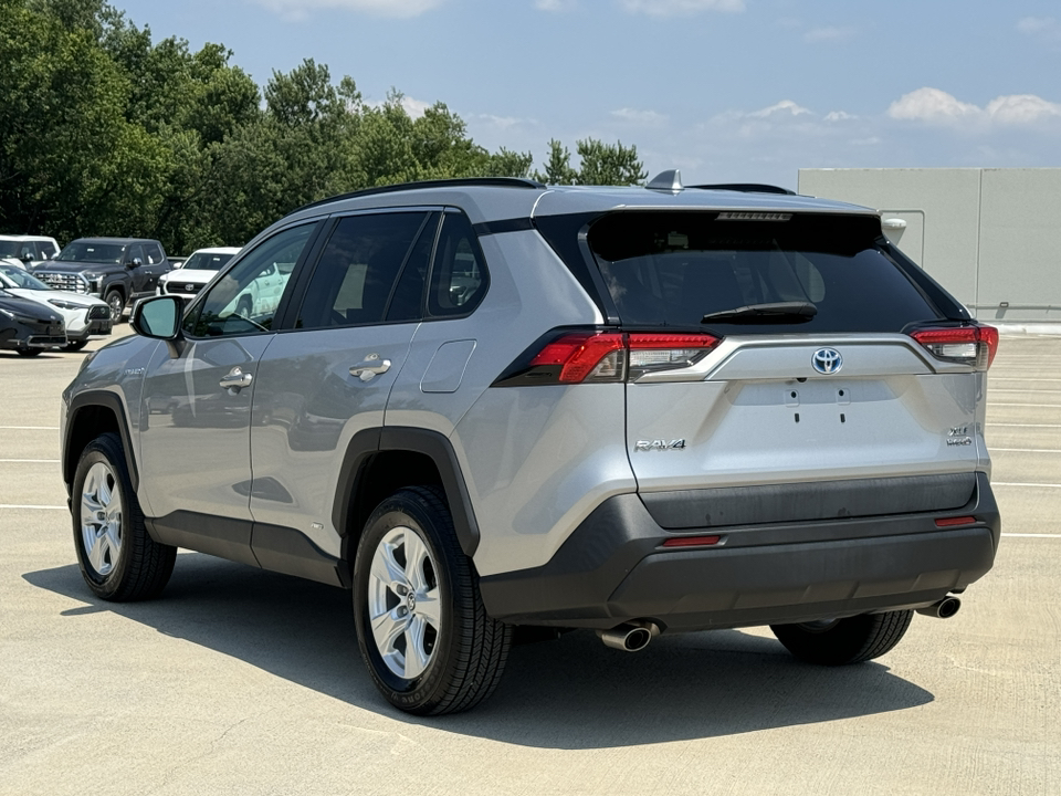 2021 Toyota RAV4 Hybrid XLE 6