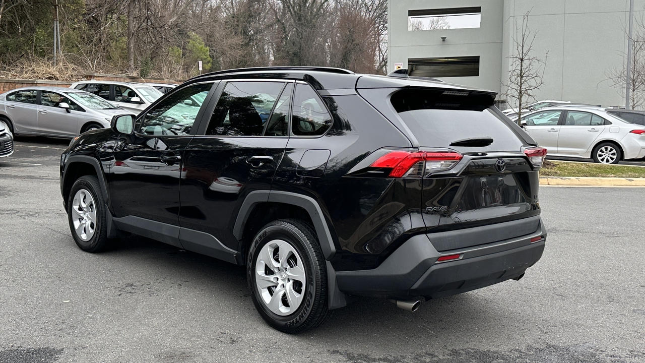 2021 Toyota RAV4 LE 3