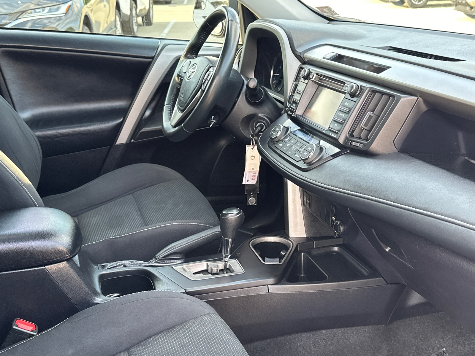 2016 Toyota RAV4 XLE 9