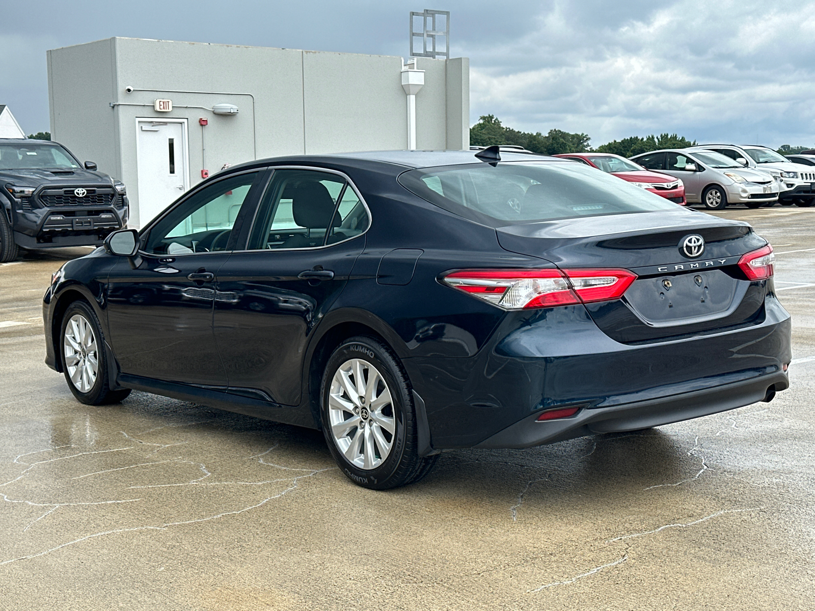 2020 Toyota Camry LE 4