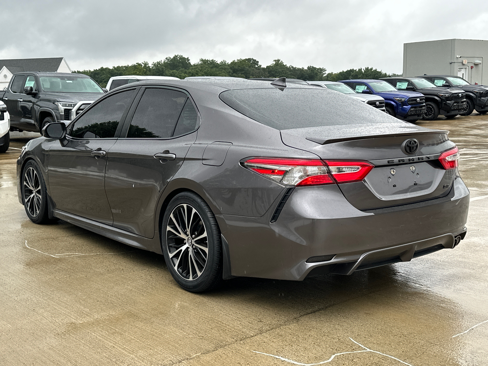 2019 Toyota Camry SE 5