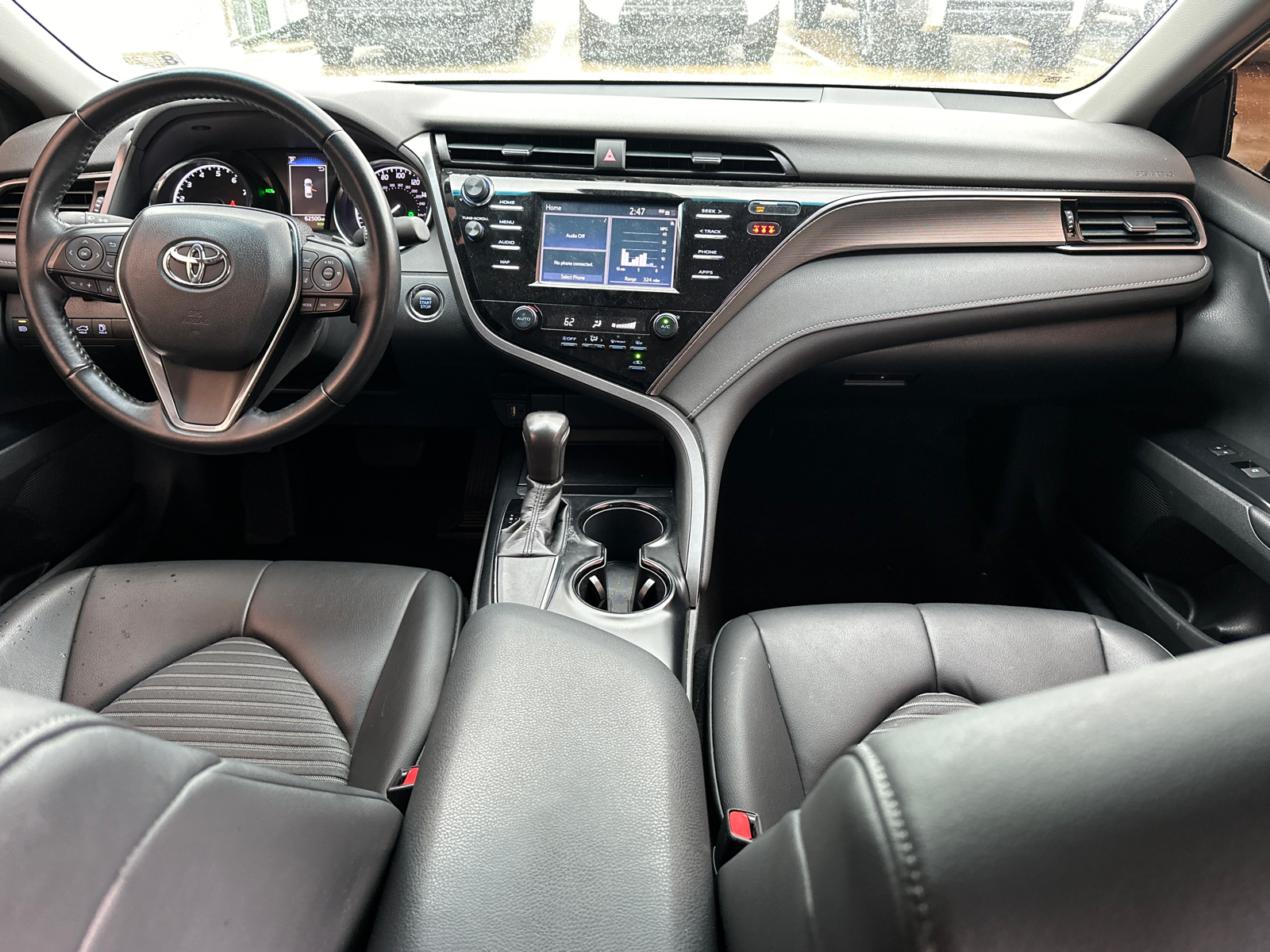 2019 Toyota Camry SE 13