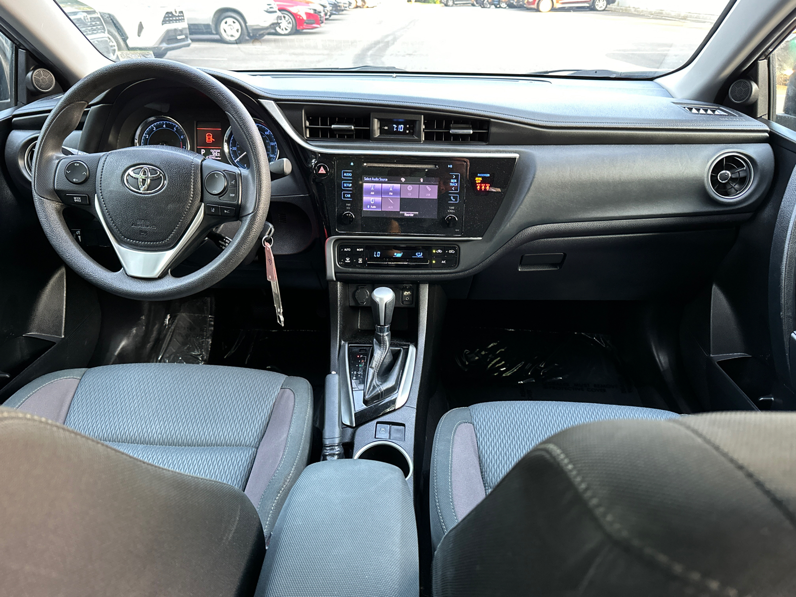 2019 Toyota Corolla LE 14