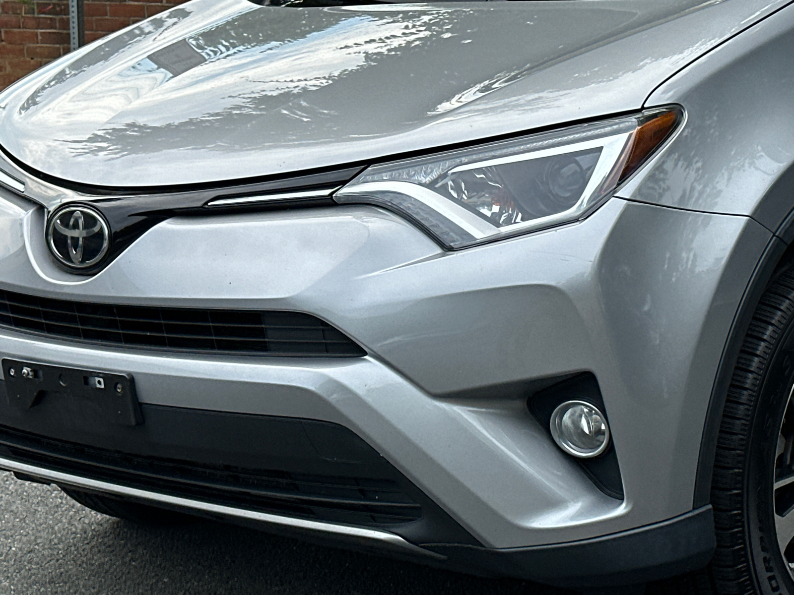 2018 Toyota RAV4 XLE 4