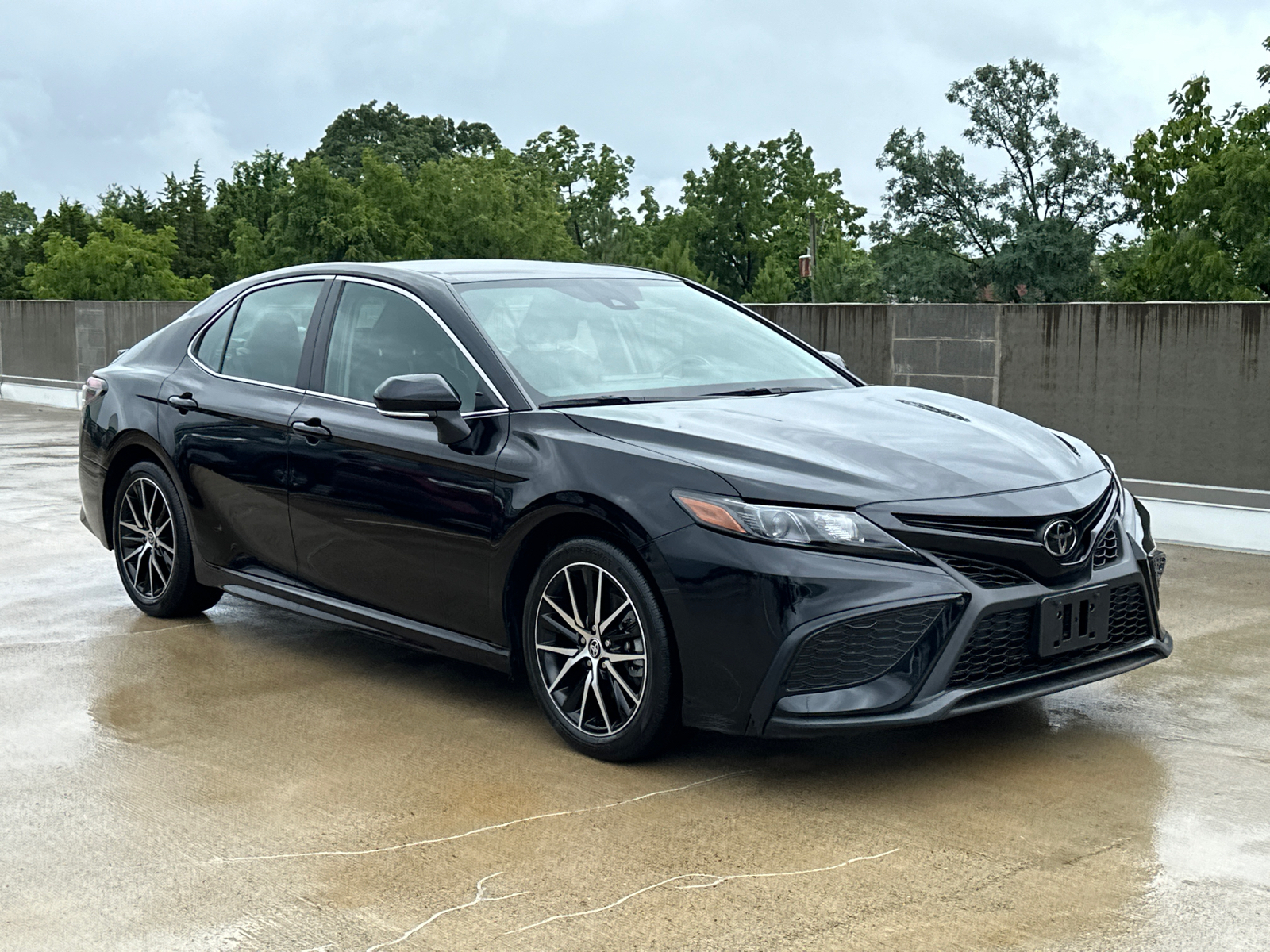 2024 Toyota Camry SE 32