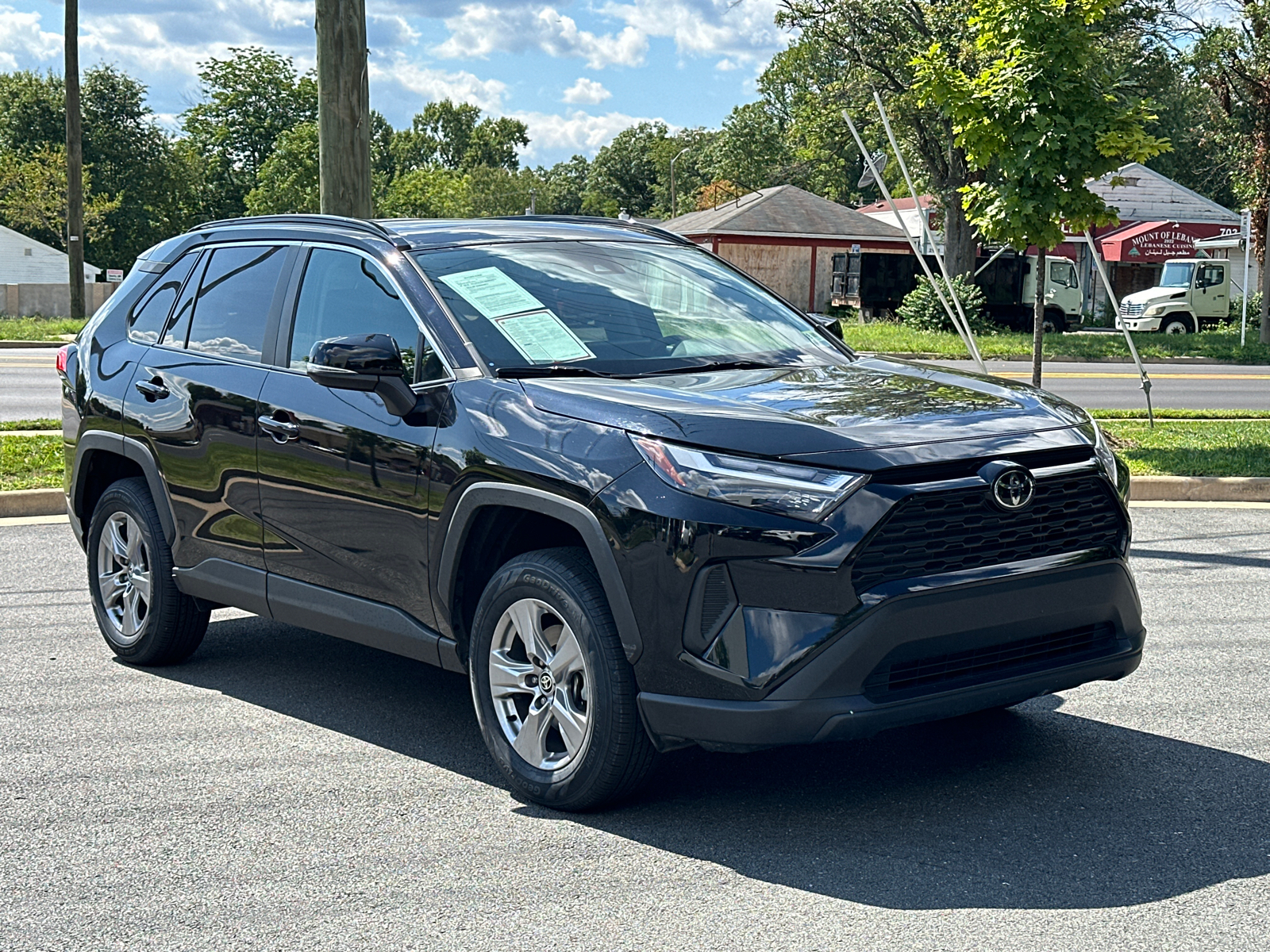 2023 Toyota RAV4 XLE 31