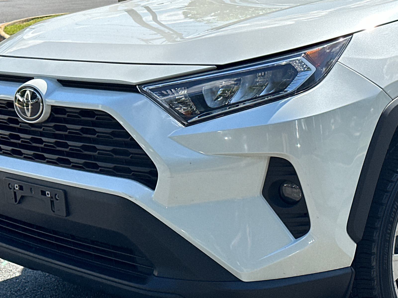 2021 Toyota RAV4 XLE Premium 3