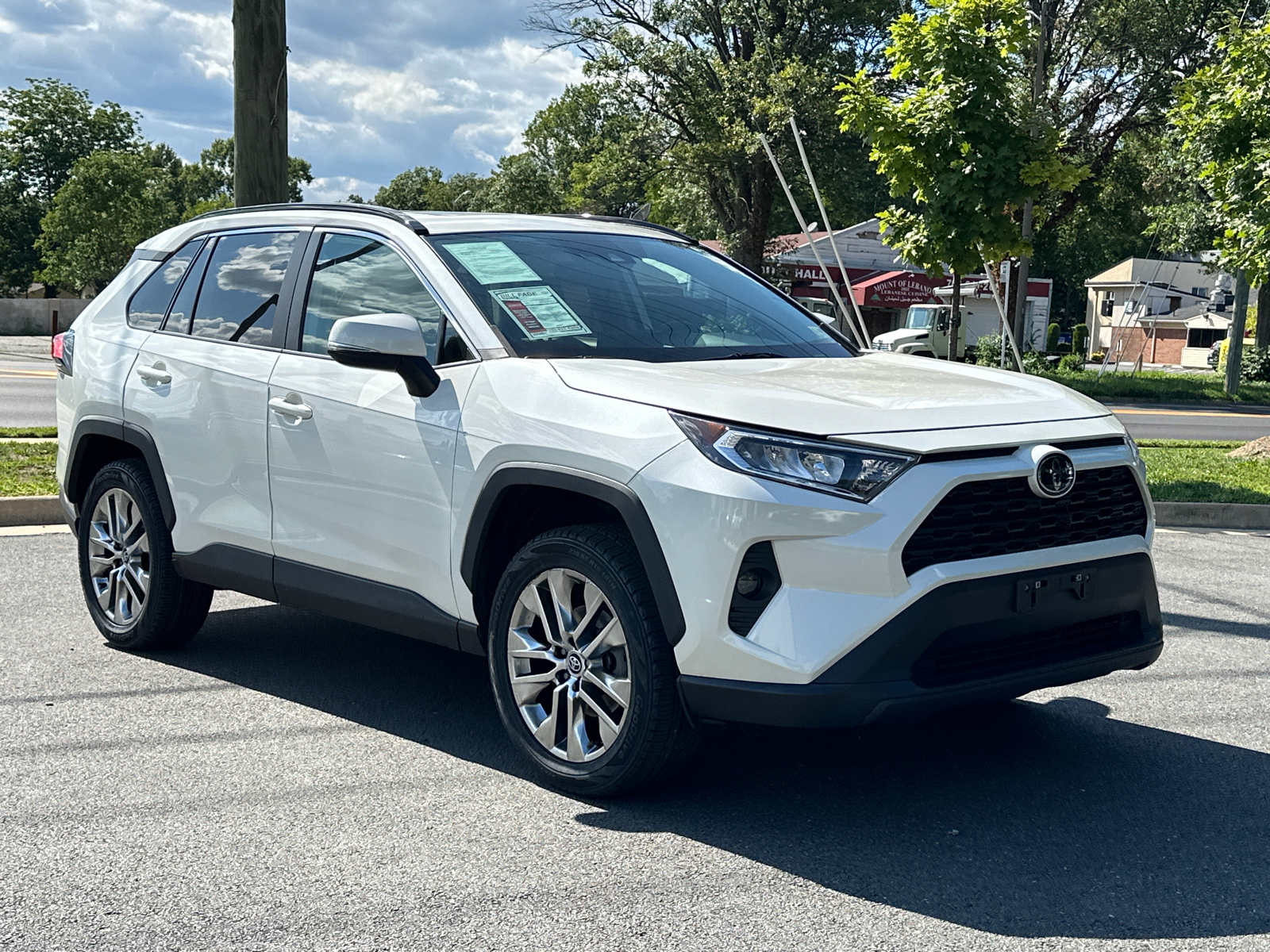 2021 Toyota RAV4 XLE Premium 34