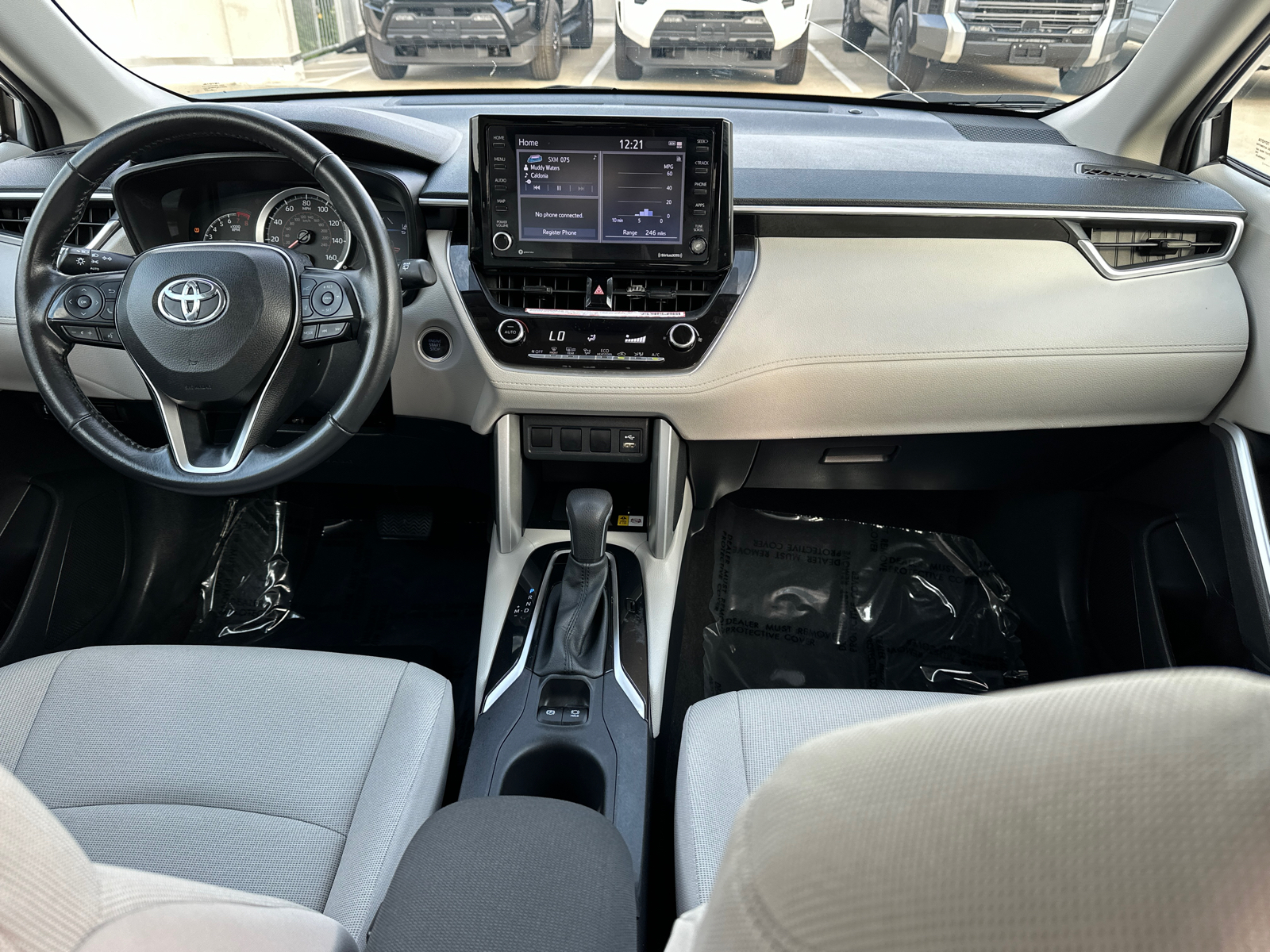 2022 Toyota Corolla Cross LE 16