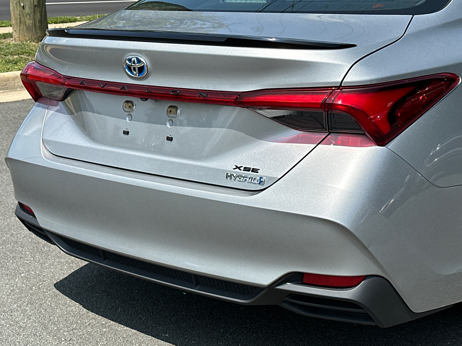 2021 Toyota Avalon Hybrid XSE 9