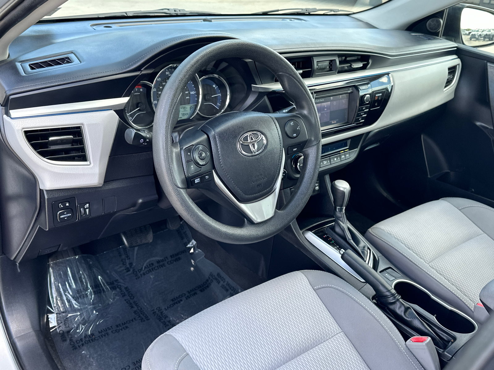 2015 Toyota Corolla LE 16