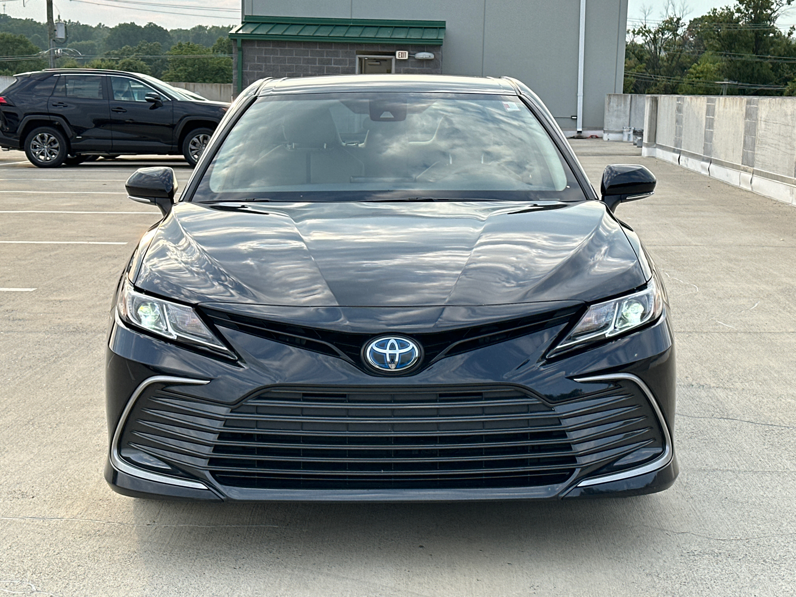 2021 Toyota Camry Hybrid LE 2