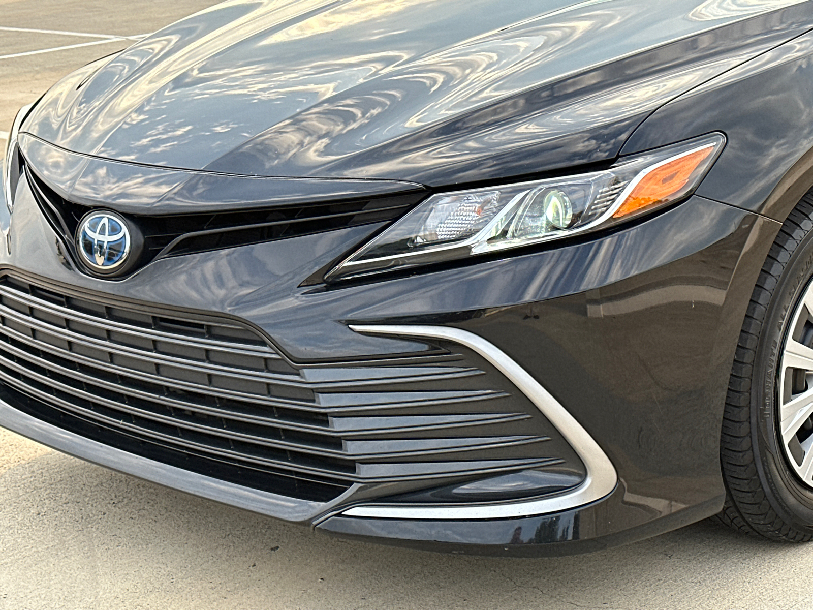 2021 Toyota Camry Hybrid LE 4