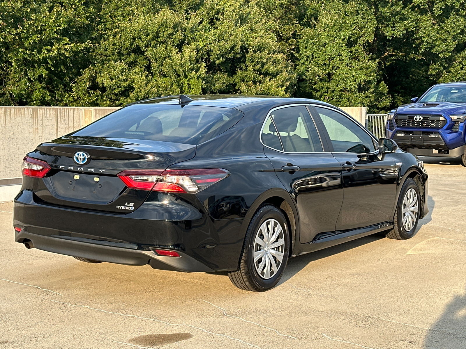 2021 Toyota Camry Hybrid LE 7