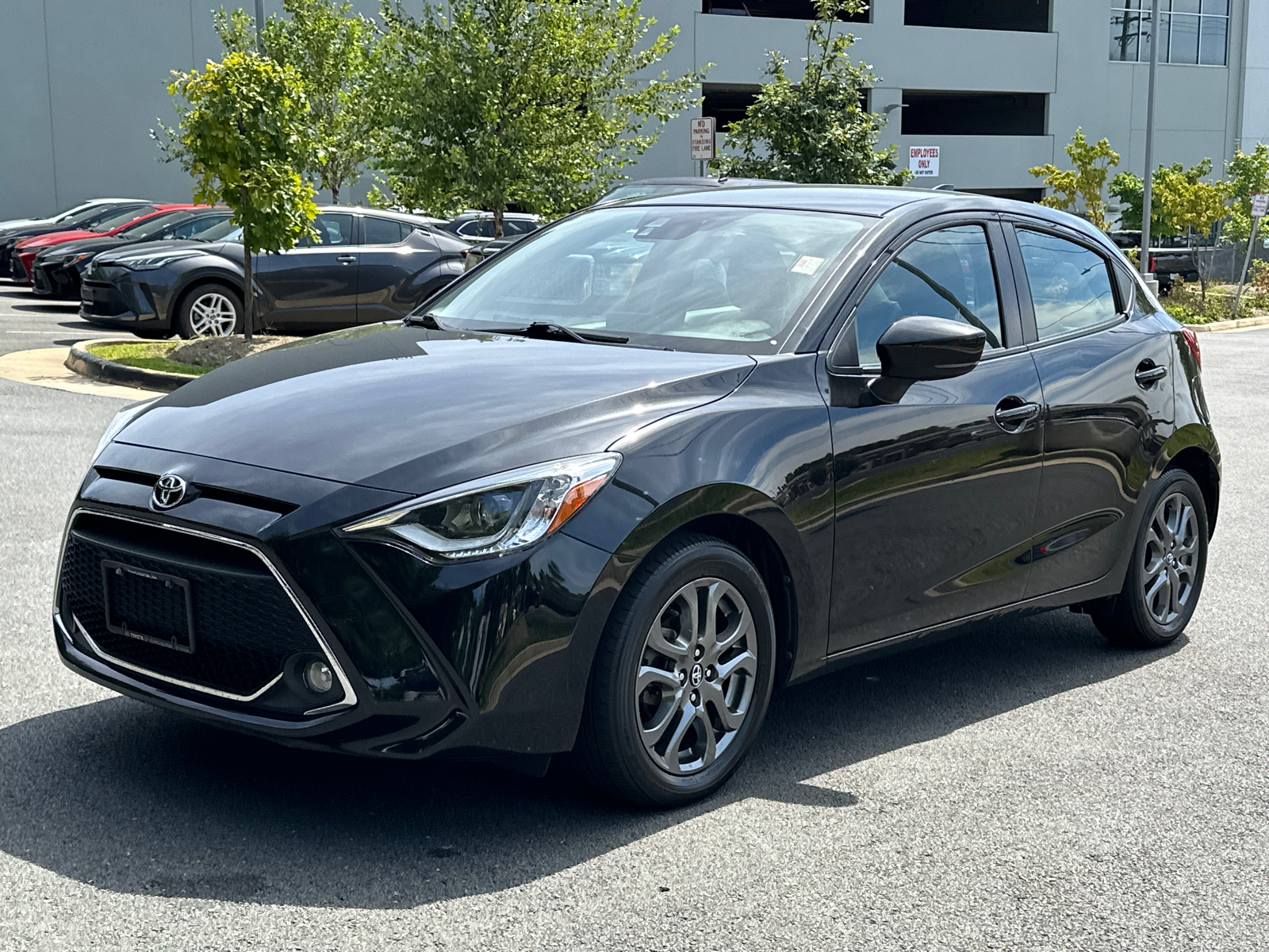 2020 Toyota Yaris XLE 3