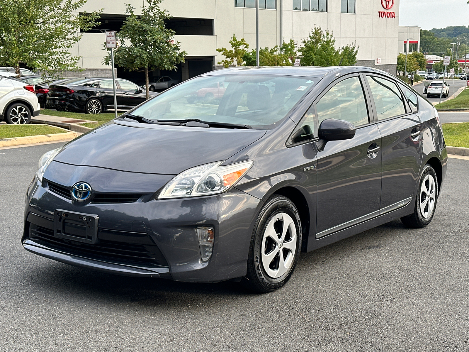 2014 Toyota Prius Two 3