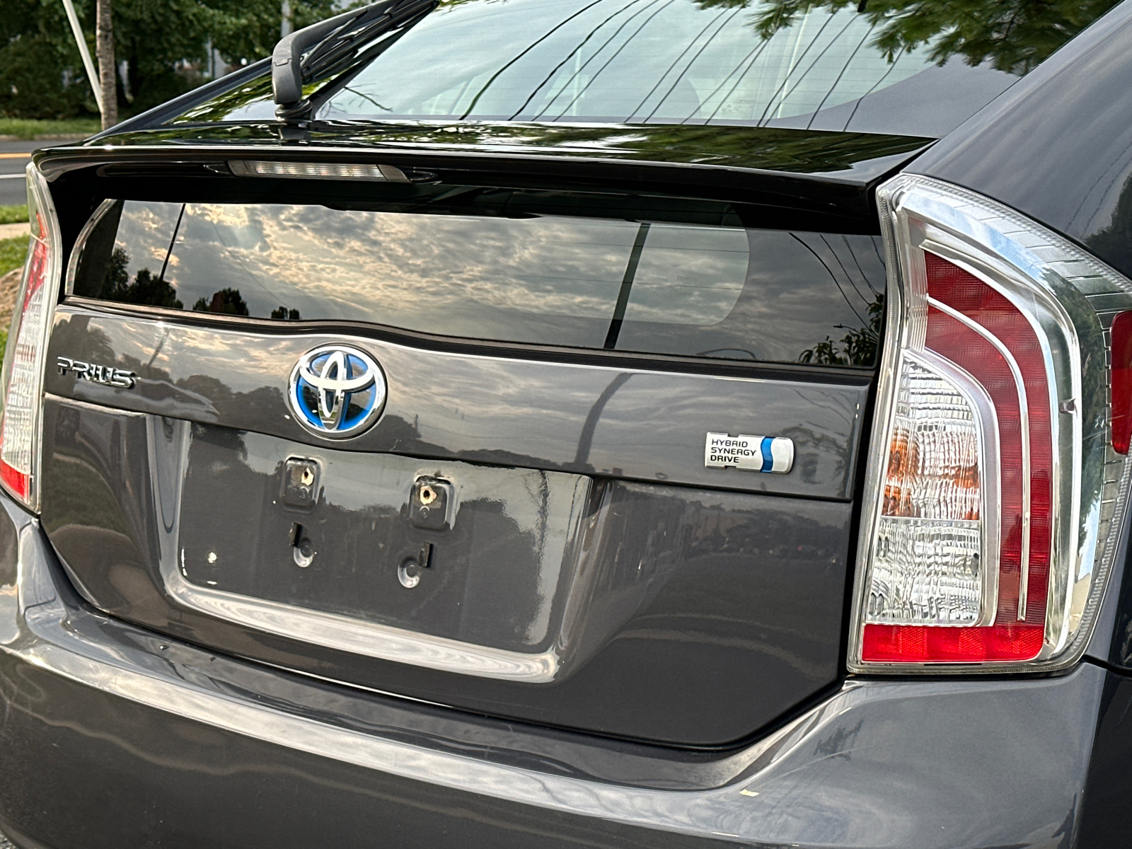 2014 Toyota Prius Two 4