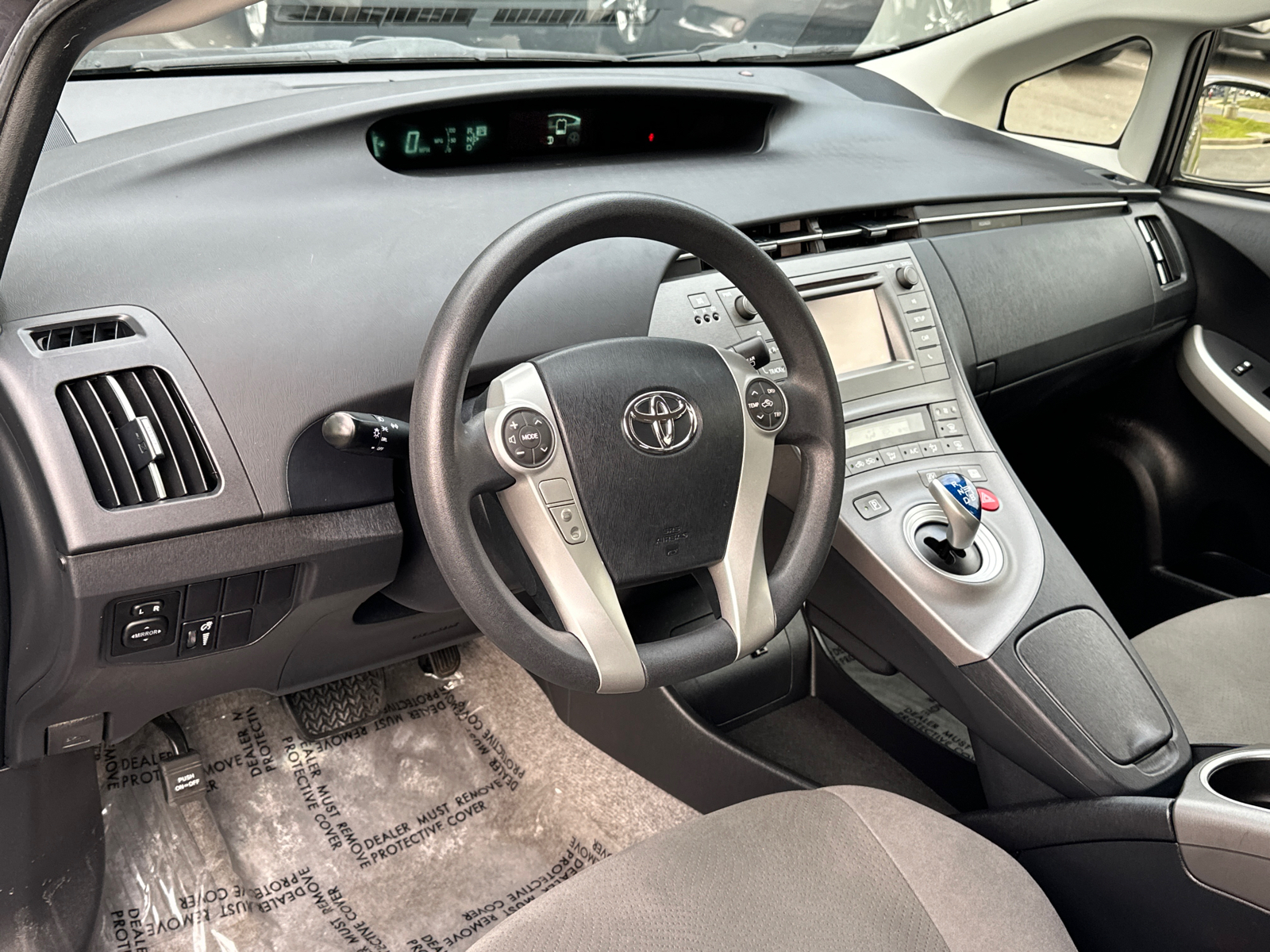 2014 Toyota Prius Two 13