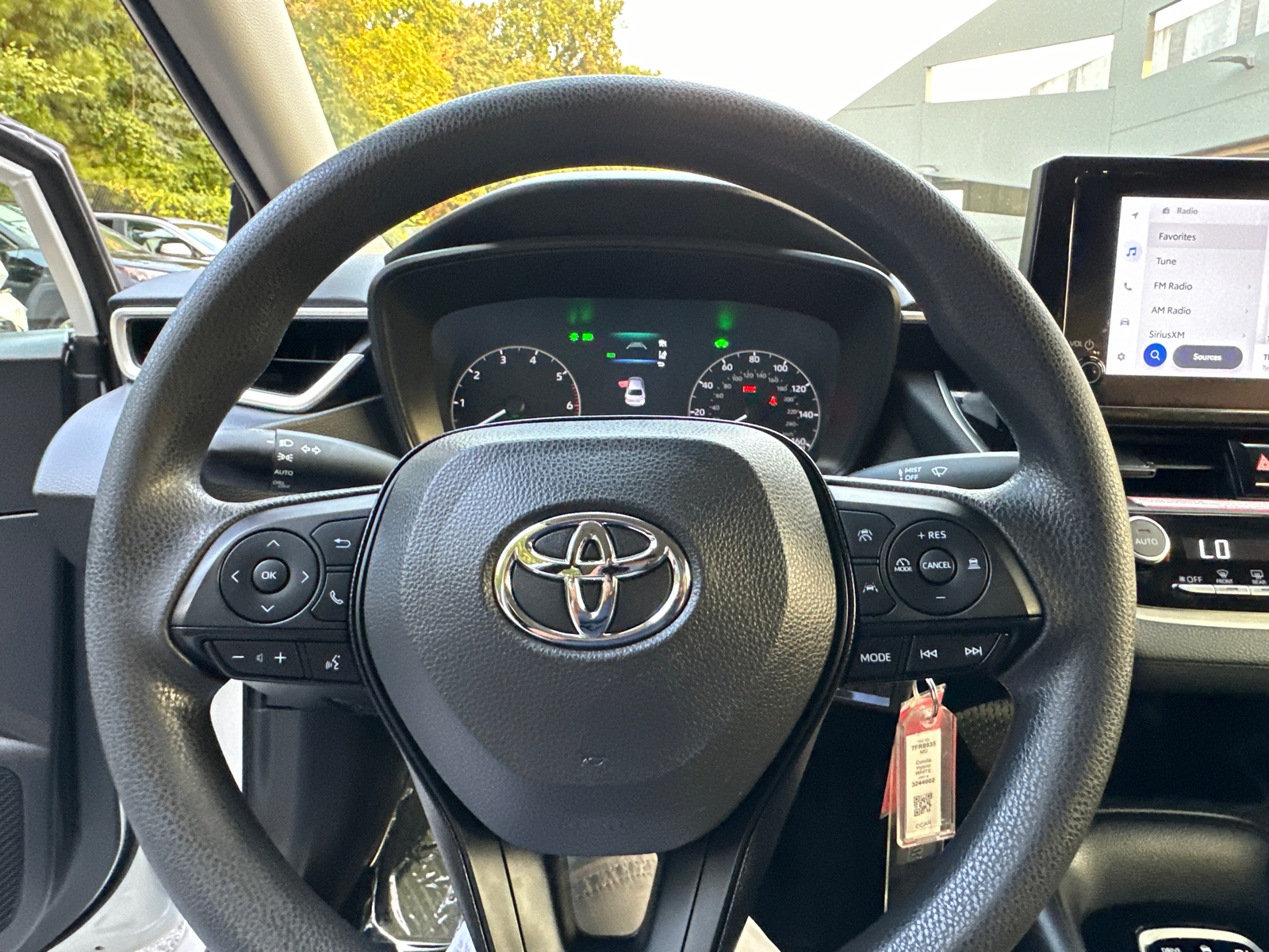 2024 Toyota Corolla Hybrid LE 27