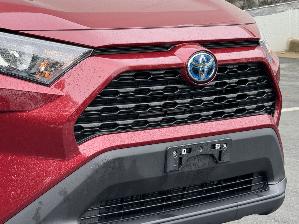 2021 Toyota RAV4 Hybrid LE 9