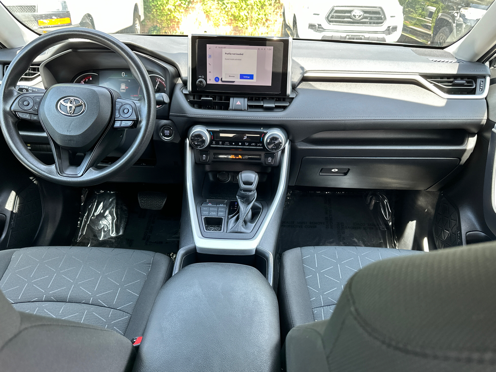 2023 Toyota RAV4 XLE 17