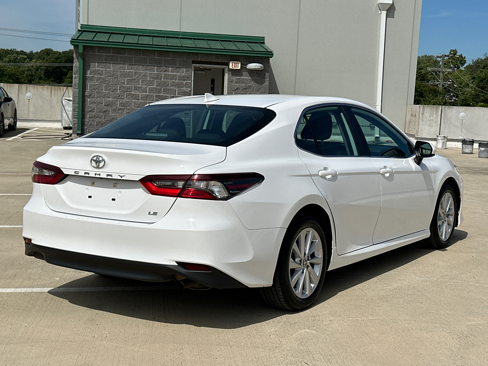 2023 Toyota Camry LE 4