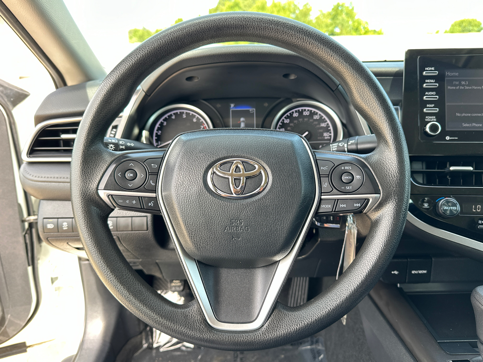 2023 Toyota Camry LE 28