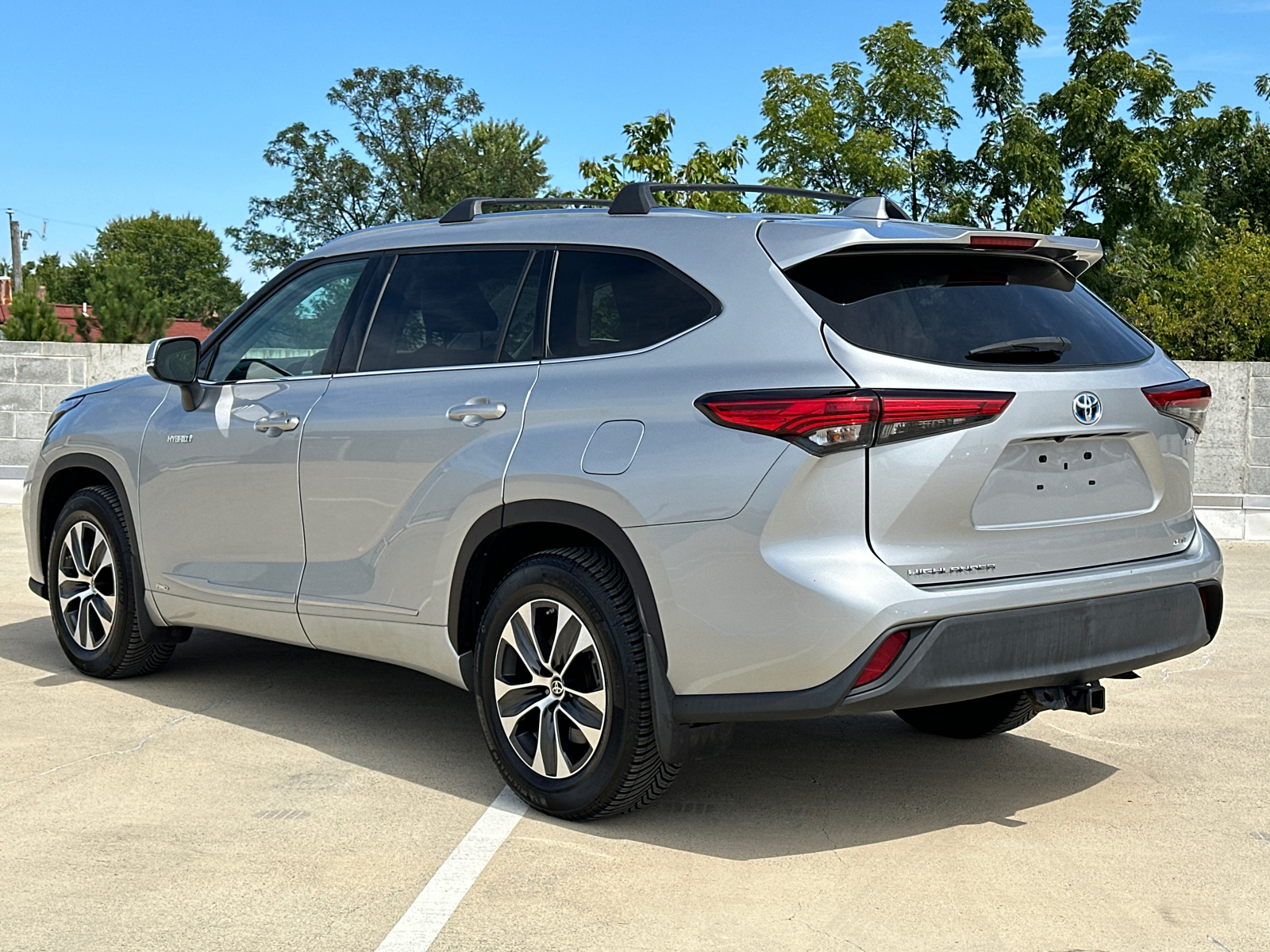 2020 Toyota Highlander Hybrid XLE 7