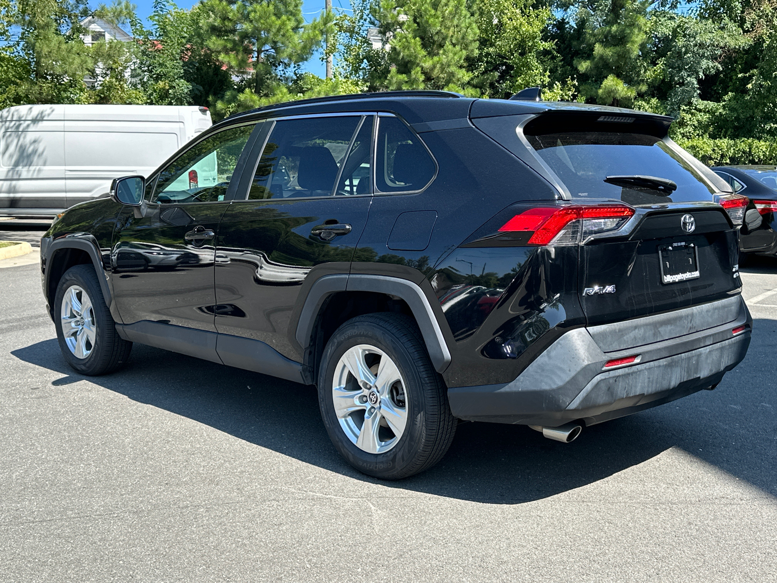 2021 Toyota RAV4 XLE 3