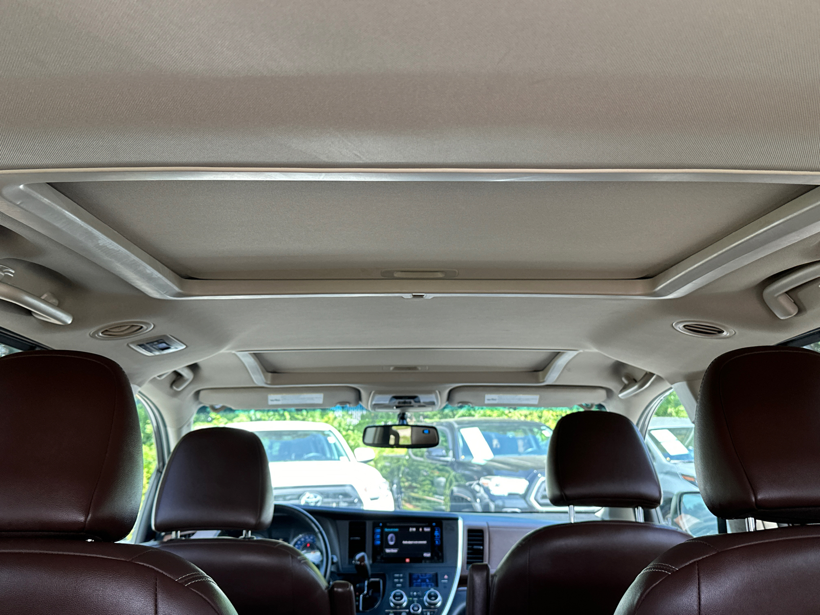 2015 Toyota Sienna Limited 11