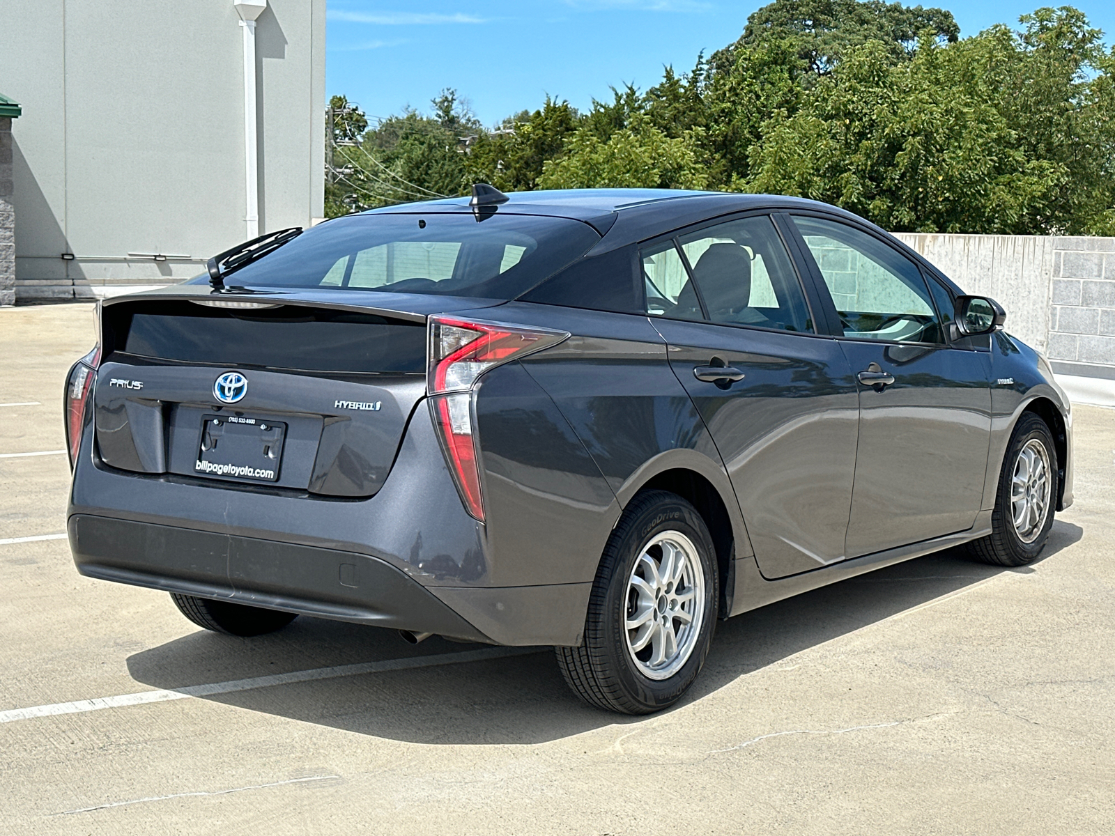 2017 Toyota Prius Two 6