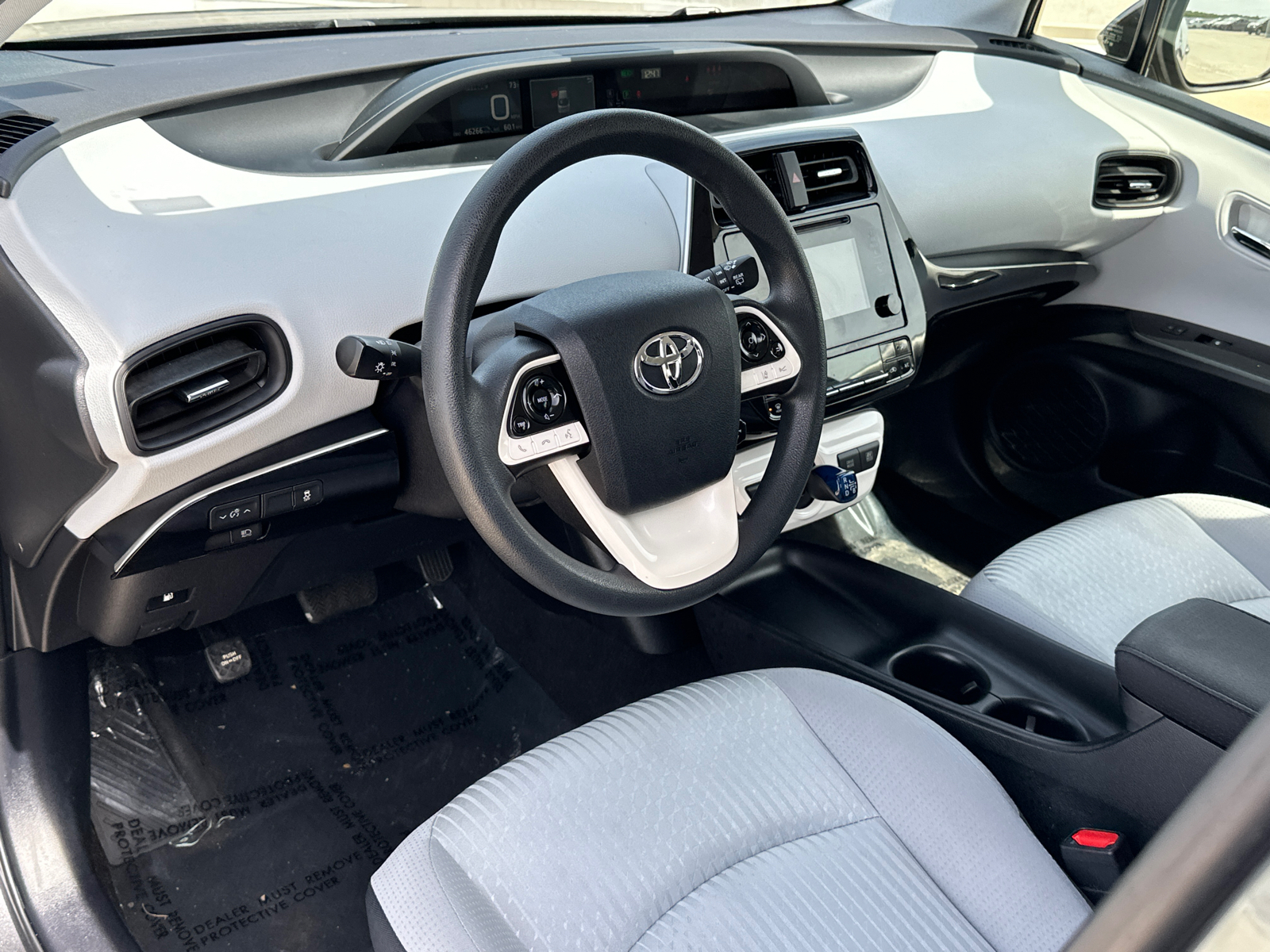 2017 Toyota Prius Two 16