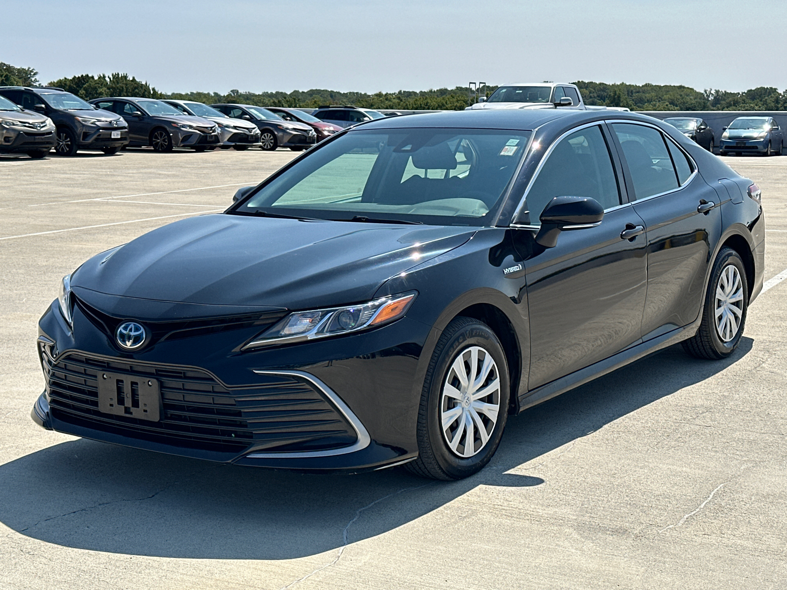 2021 Toyota Camry Hybrid LE 3